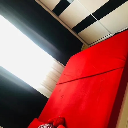 Apartment Red Light North Bucharest